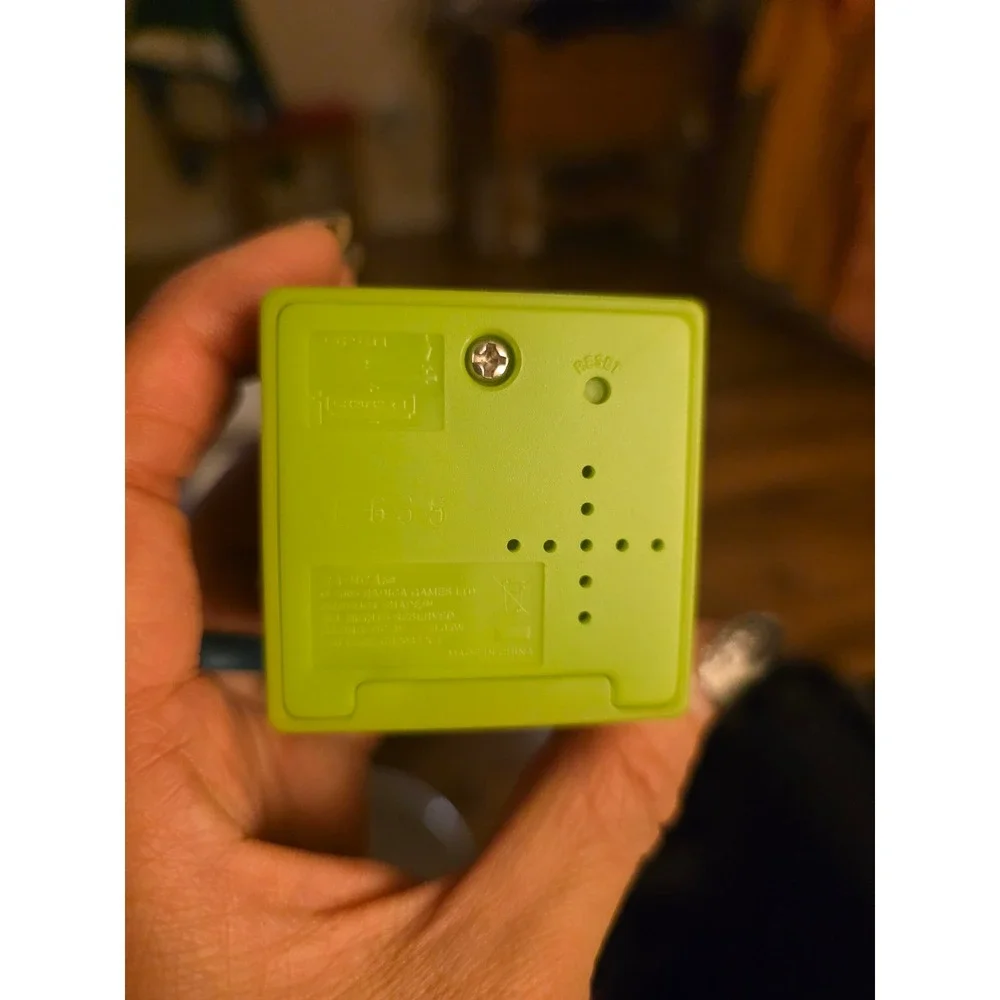 Radica Cube World Series 2 Dusty LimeGreen Handheld ElectronicGame 2005 Vintage
